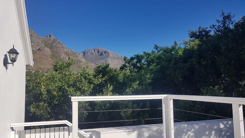 To Let 1 Bedroom Property for Rent in Hout Bay Western Cape